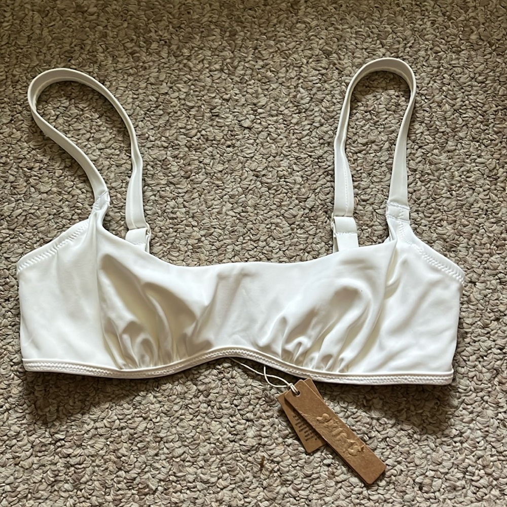 NWT WHITE SKIMS Sculpting Skim Ruched Lined Bikini Top SIZE S